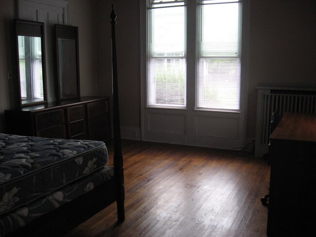 33 Lincoln Ave