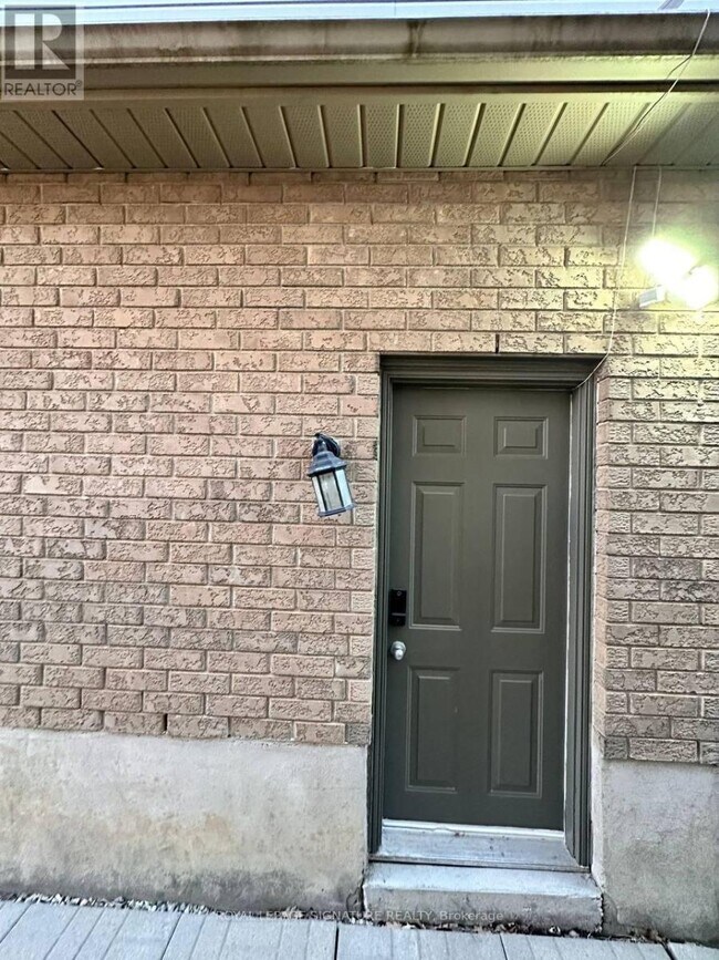 Photo - 843 Brandenburg Blvd