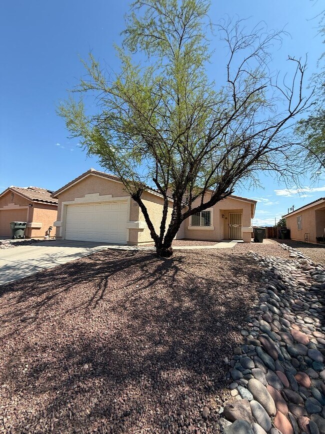Photo - NEW CARPET! 3 Bed / 2 Bath Single Family H...