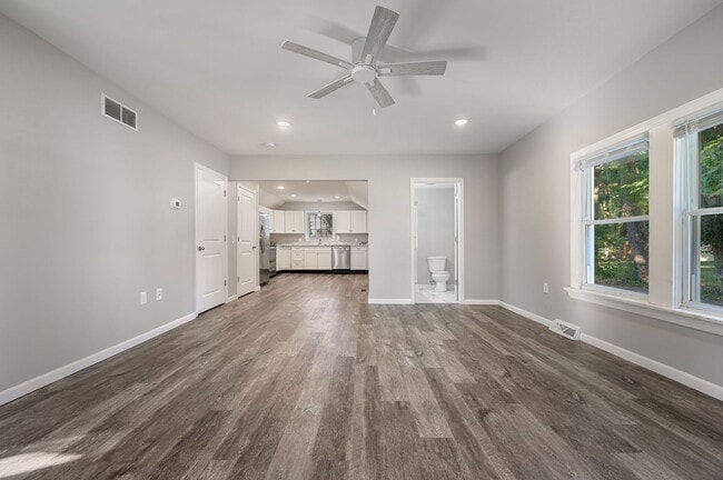 Photo - 107 Southern Blvd