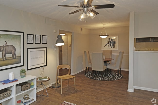 Photo - Crossing at Holcomb Bridge