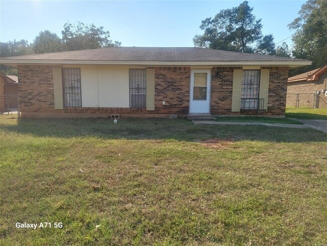 Photo - 719 Golden Gate Dr