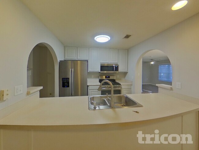 Photo - 4719 Heath Terrace