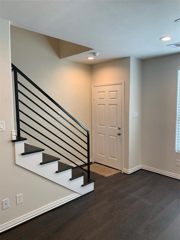 Photo - 4622 Haywood St