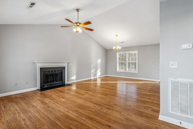 Photo - SW - Like New Home, Vaulted LR Ceiling, Fire Place, Wood Flooring, Several Updates!
