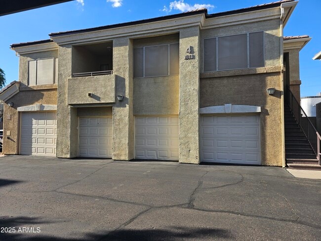 Building Photo - 18416 N Cave Creek Rd Unit 1011