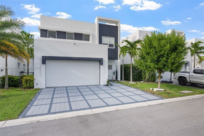 Building Photo - Northwest 68th Terrace, Doral, FL 33178 - 4 BR 3.5 BA single-family home