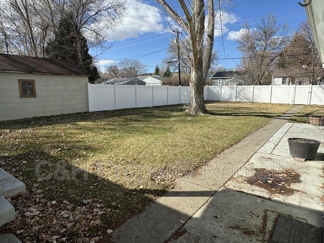 Photo - 1711 Avenue D