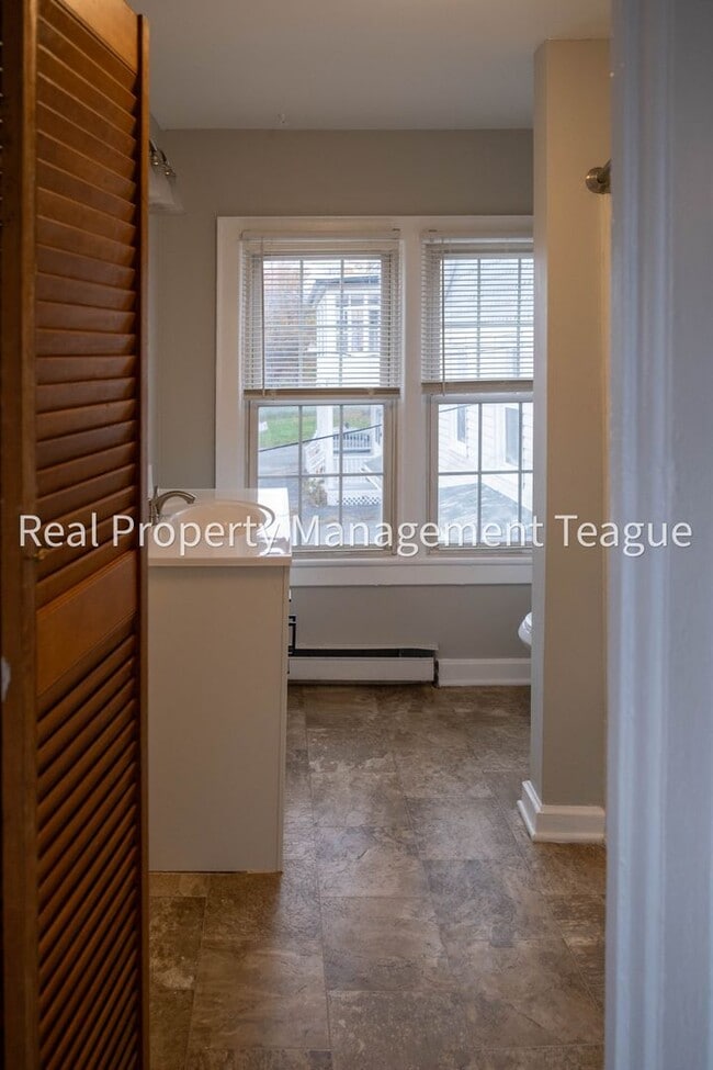 Photo - 1 S Main St Unit 1 South Main Fl 2