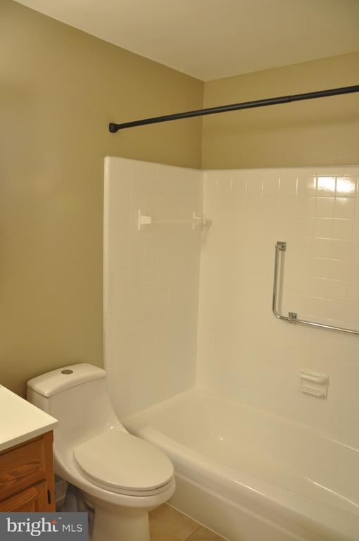 201 W Cuthbert Blvd Apartment Unit D29 Haddon Township, NJ