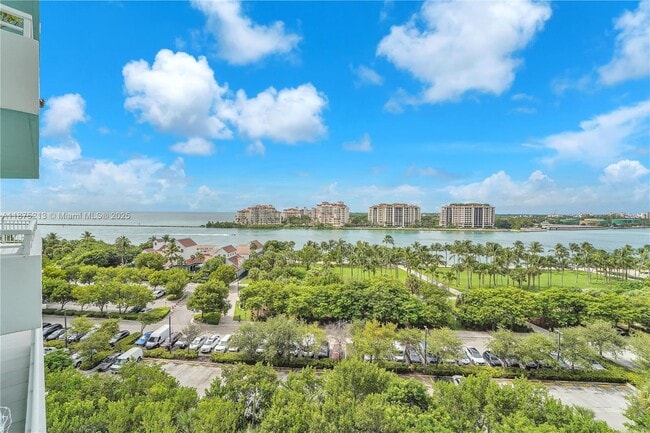Photo - 400 South Pointe Dr Unit 901