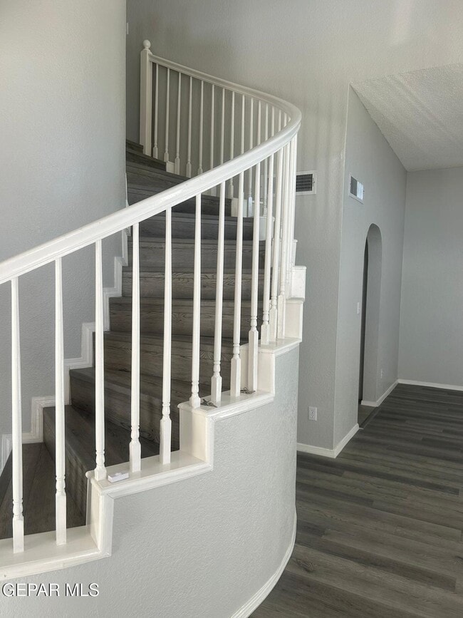 Photo - 7401 Le Conte Dr
