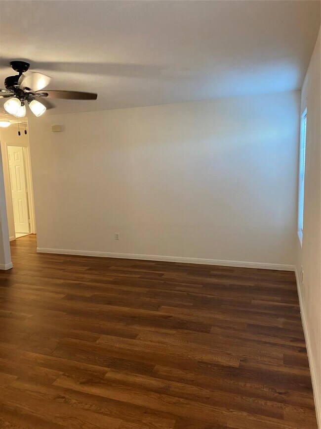 Photo - 1502 Zephyr Ln