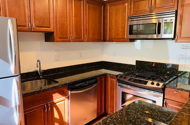 Photo - 1364 Constitution Ave NE