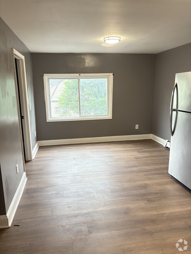 Building Photo - 27 N 18th St Unit 3 Rental