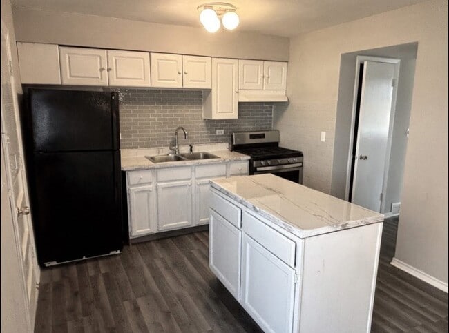 Photo - 929 W North Ave