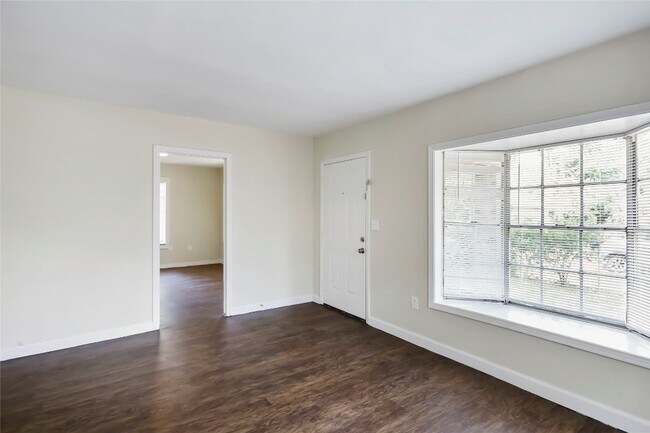 Photo - 9418 Bertwood St