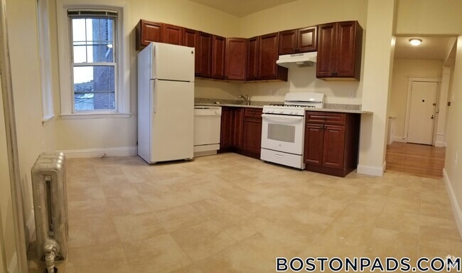 Building Photo - 724 Washington St Rental