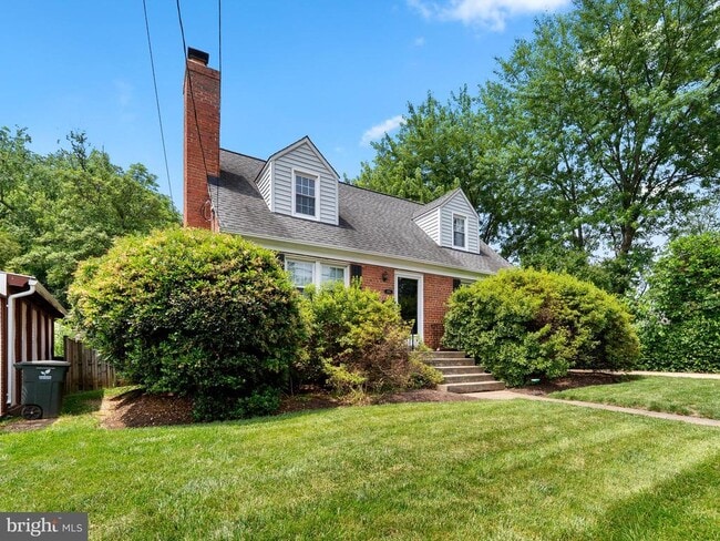 Photo - 404 S George Mason Dr Casa