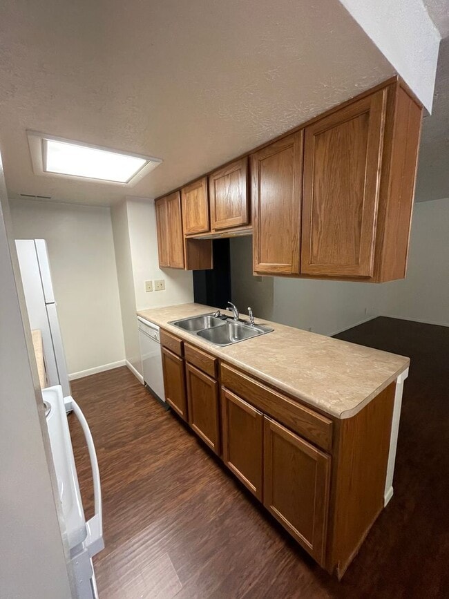 Photo - Adams Earl-900 N 21st