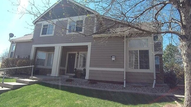 Building Photo - Charming Fort Collins Townhome with Private Patio, Vaulted Ceilings & Prime Location!