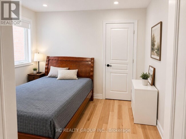 Photo - 44 Turnhouse Cres