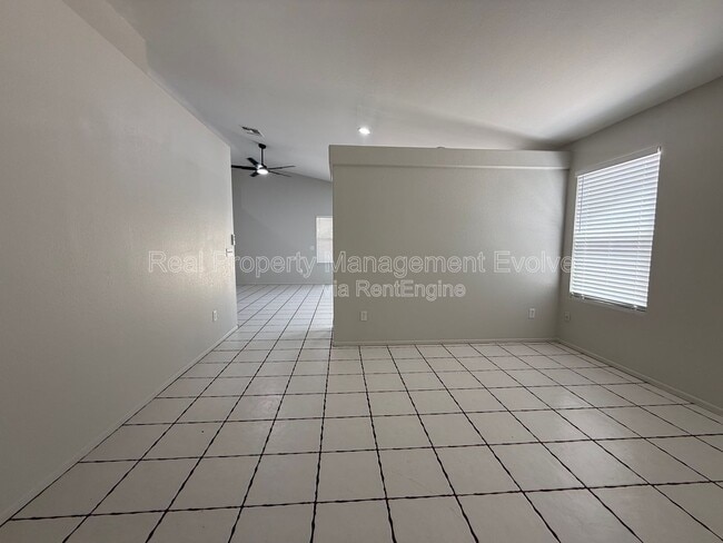 Photo - 2340 E Derringer Way