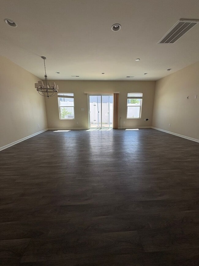 Photo - 3BR/2.5BA Townshoue in Mallard Creek