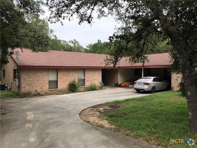 Building Photo - 402 Deerwood Dr Rental