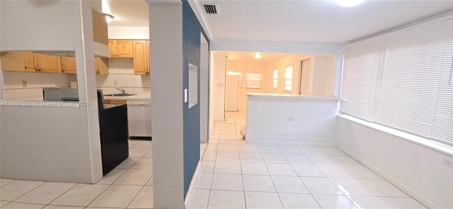 Photo - 502 N 70th Way