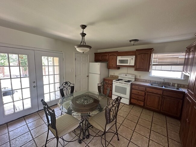 Photo - 104 Richard's Court