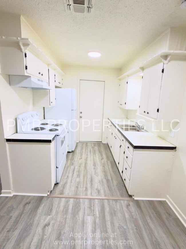 Photo - 2 Bedrooms/1 Bathroom House