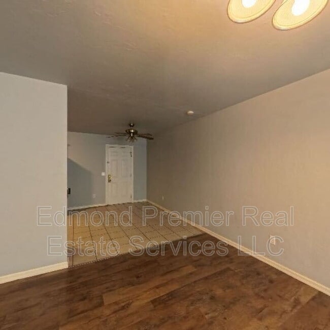 Photo - 344 NW 121st St