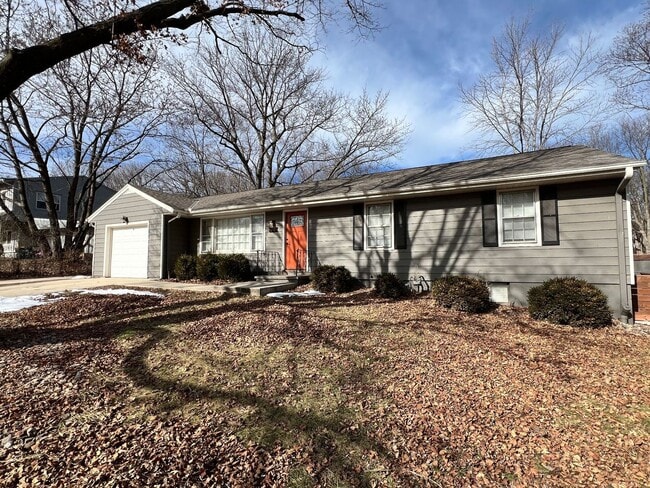 Building Photo - 3-Bed, 2-Bath Home with Garage & Spacious Backyard!