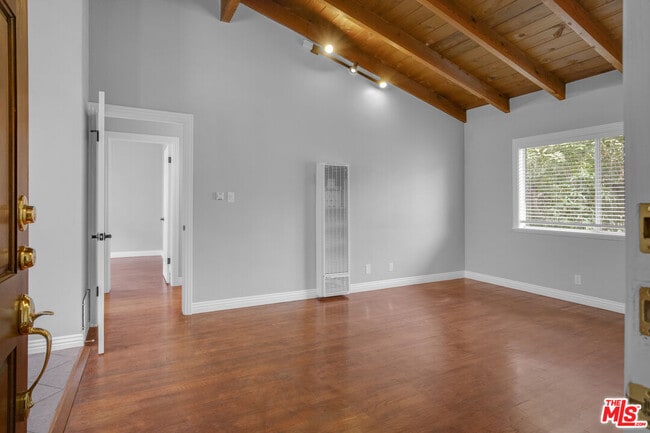 Photo - 16144 Sunset Blvd Unidad 6