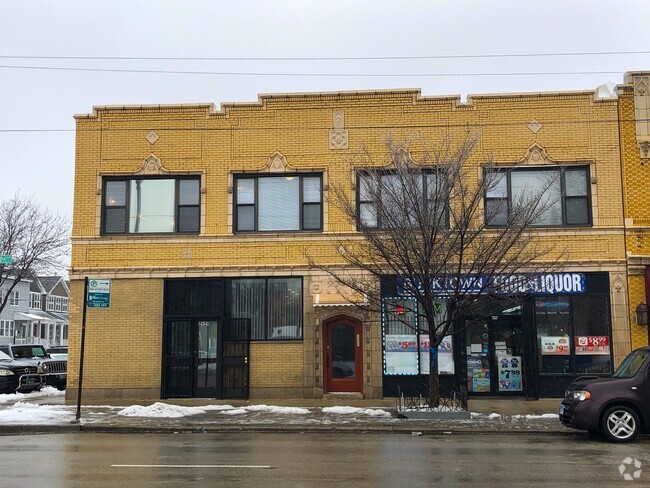 Building Photo - 2422 W Fullerton Ave Unit 1W Rental