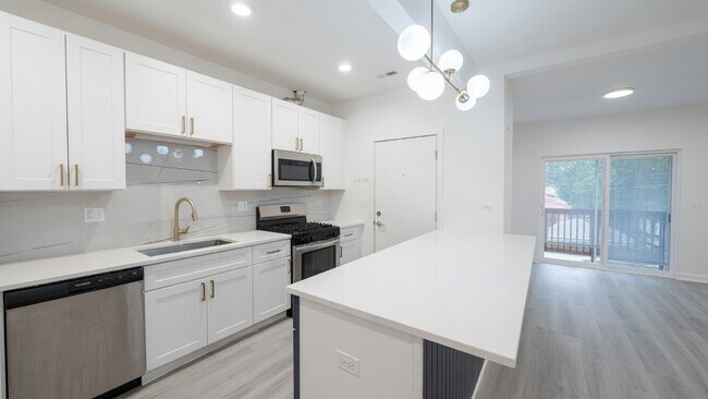 Photo - 4937 N St Louis Ave