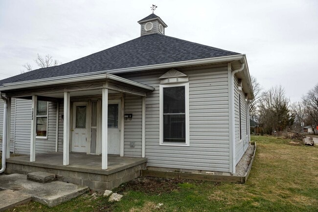 Building Photo - 1223 W 11th St Unit B