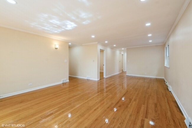 Photo - 2623 W Arthur Ave Apartment Unit 3