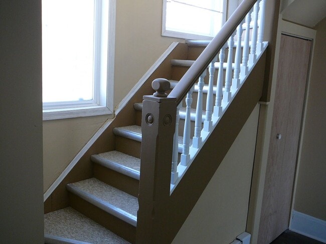 Photo - 970 Manvel St