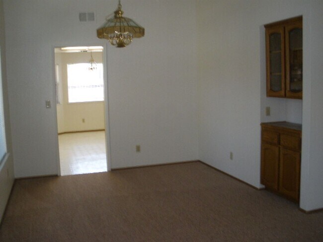 Photo - 700 Rambleton Dr