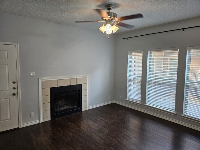 Photo - 2414 Longview St