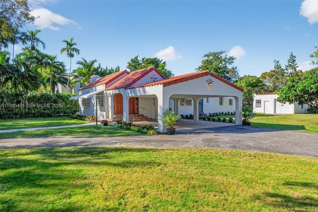 Photo - 1305 Alhambra Cir