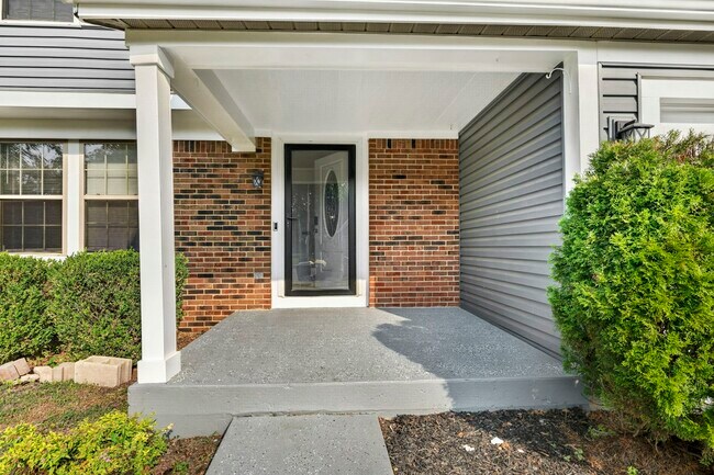 Photo - 8472 Kingsley Dr