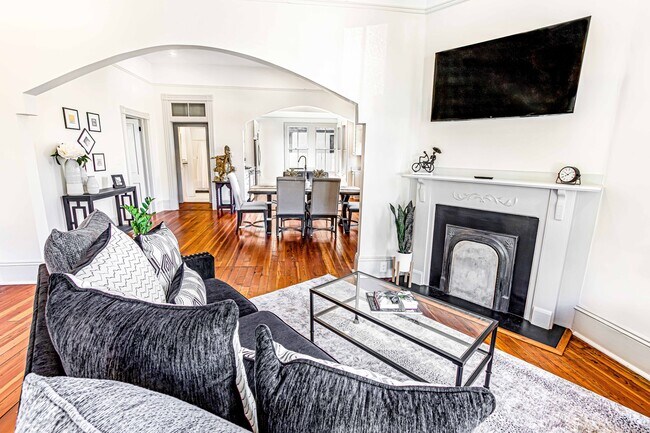 Photo - 2506 Jefferson St