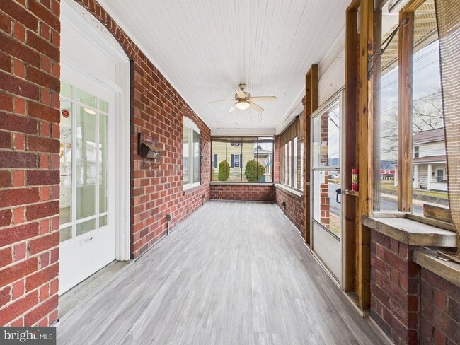 820 E Oldtown Rd