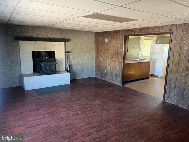 Photo - 2008 Compass Rd