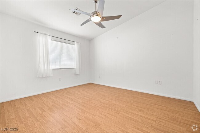 Building Photo - 855 N Stephanie St Rental