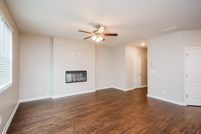Photo - 612 Moorings Ave