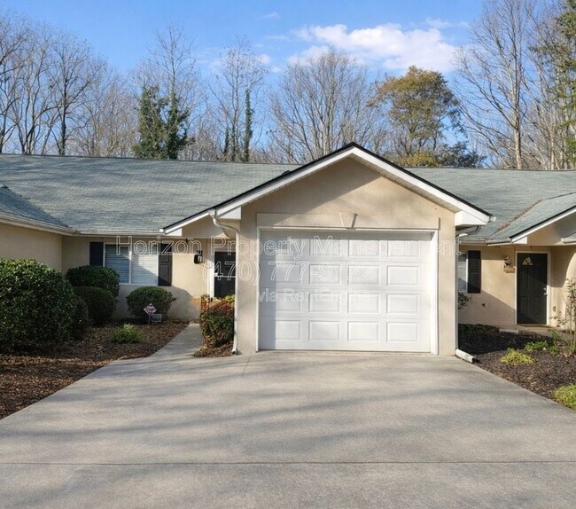 Building Photo - 3955 Hidden Hollow Dr